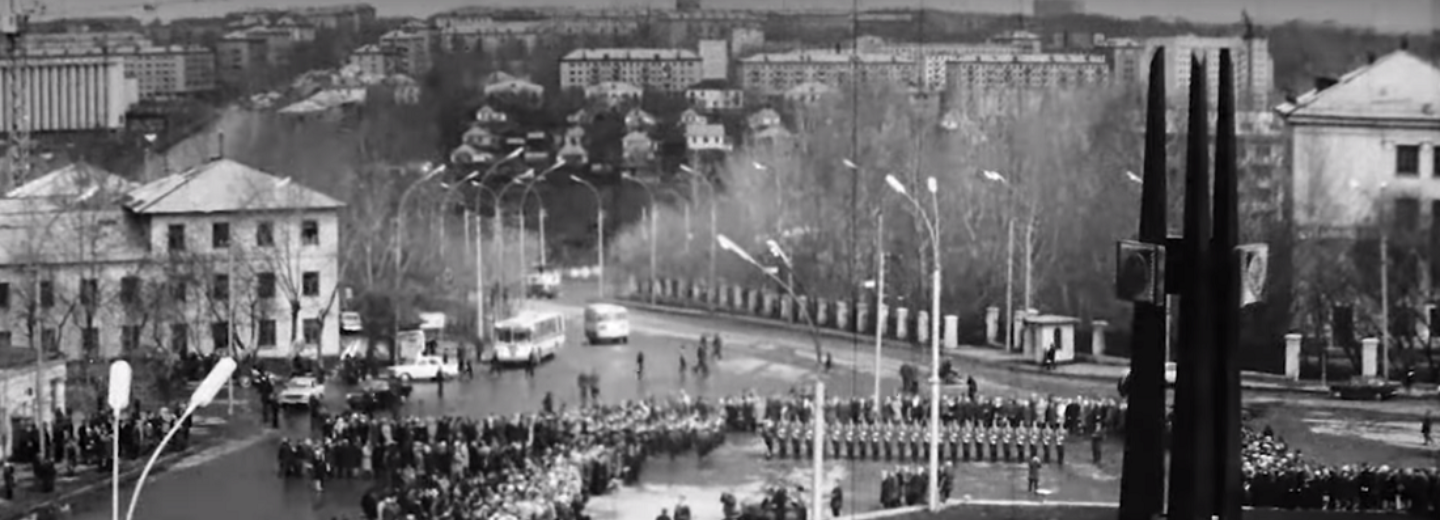 Киношники восстановили полусгнившую плёнку с открытия стелы в 1975 году