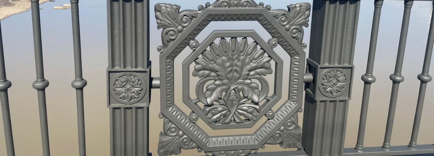 118 метров новых перил установили на Октябрьском мосту