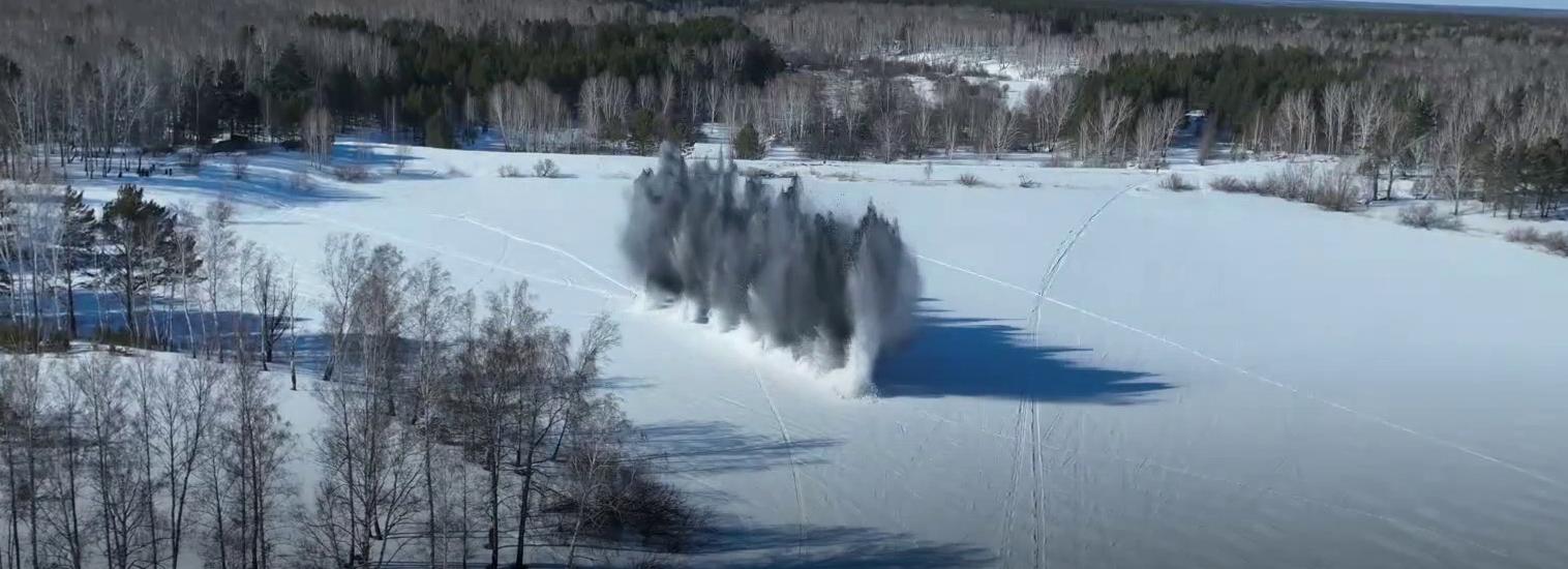 Сапёры взорвали 70 кг тротила на реке Пашенка под Новосибирском
