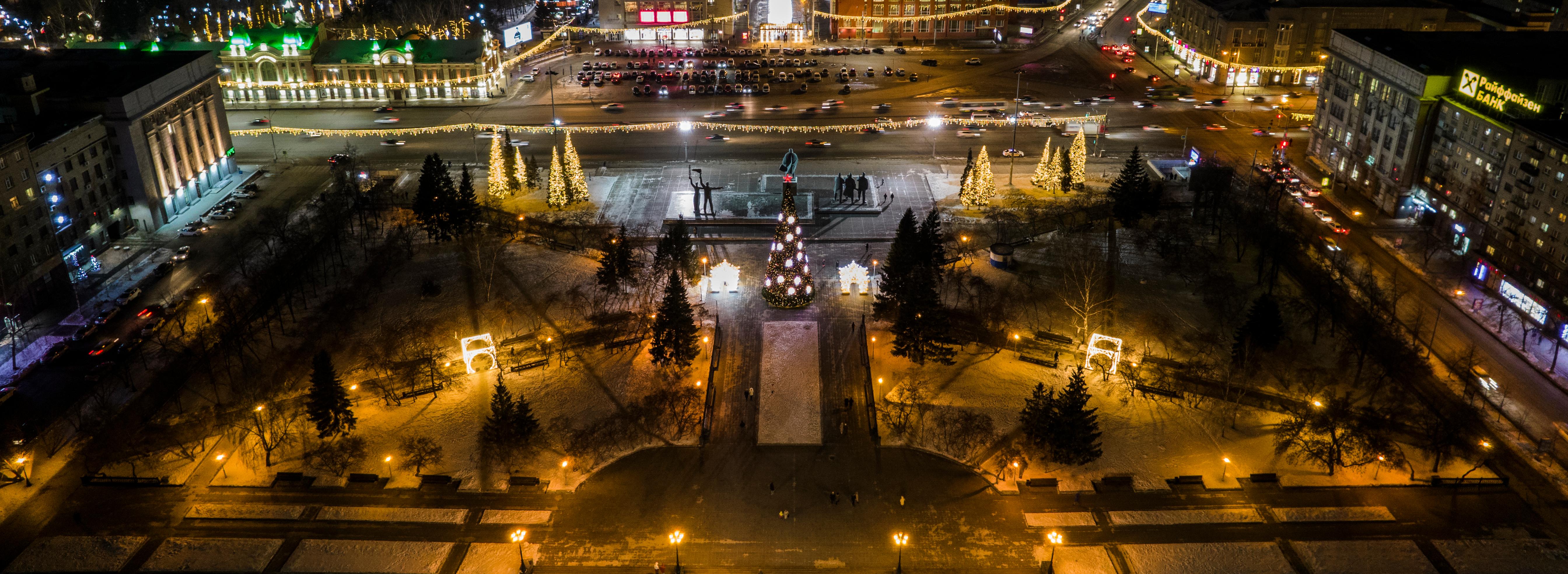 Главную ёлку Новосибирска откроют 22 декабря в Театральном сквере