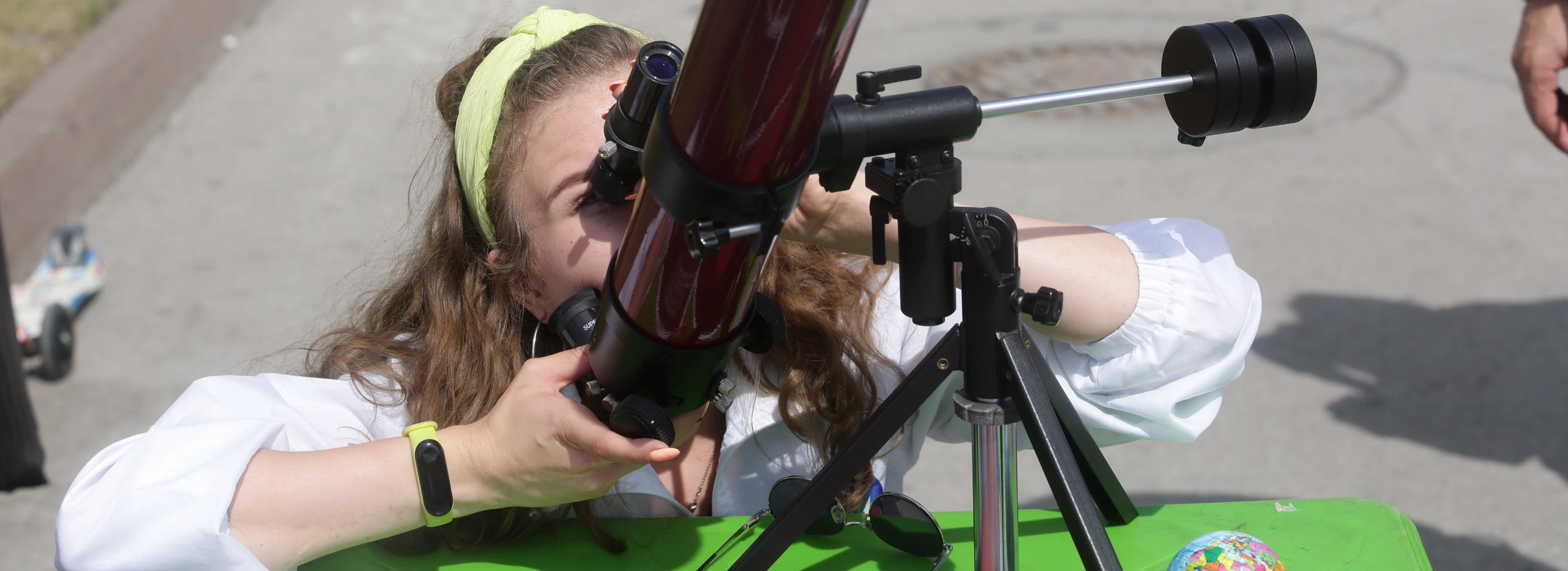 Как стемнеет — заглянем в телескоп: астрономическая ночь пройдёт в Буграх