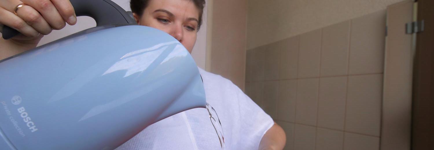 Терпением и кипятильниками запасаются новосибирцы на фоне отключений воды