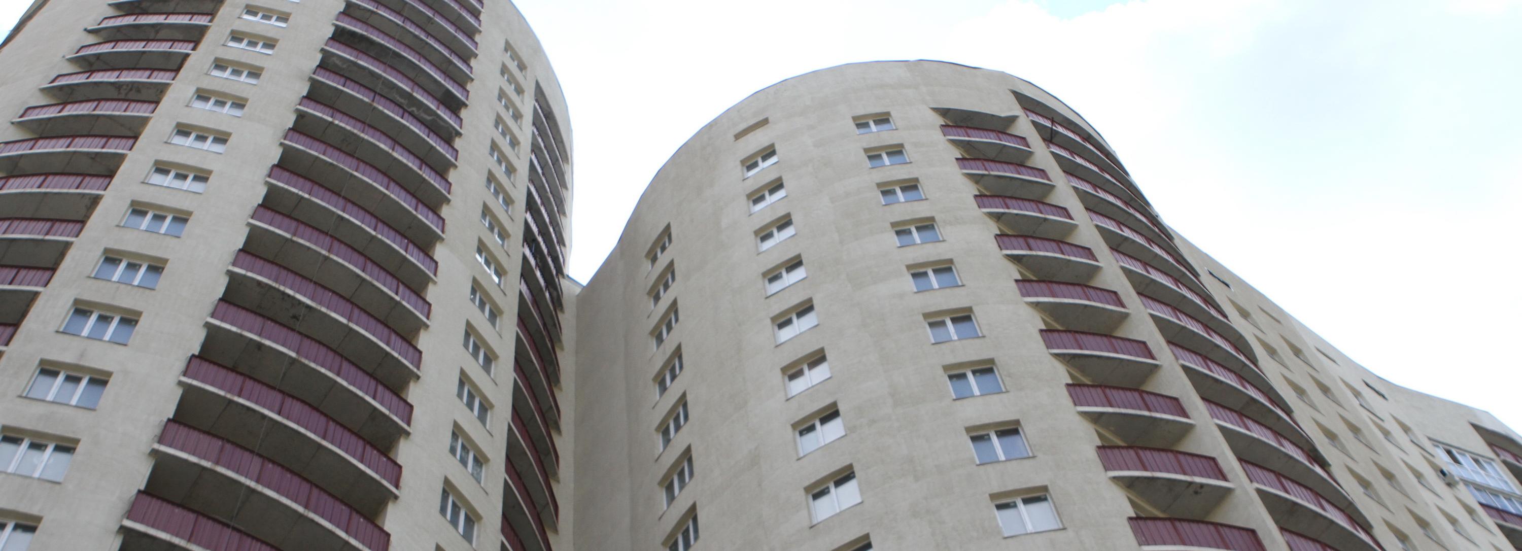 Известный застройщик даст 100 млн на завершение двух проблемных домов