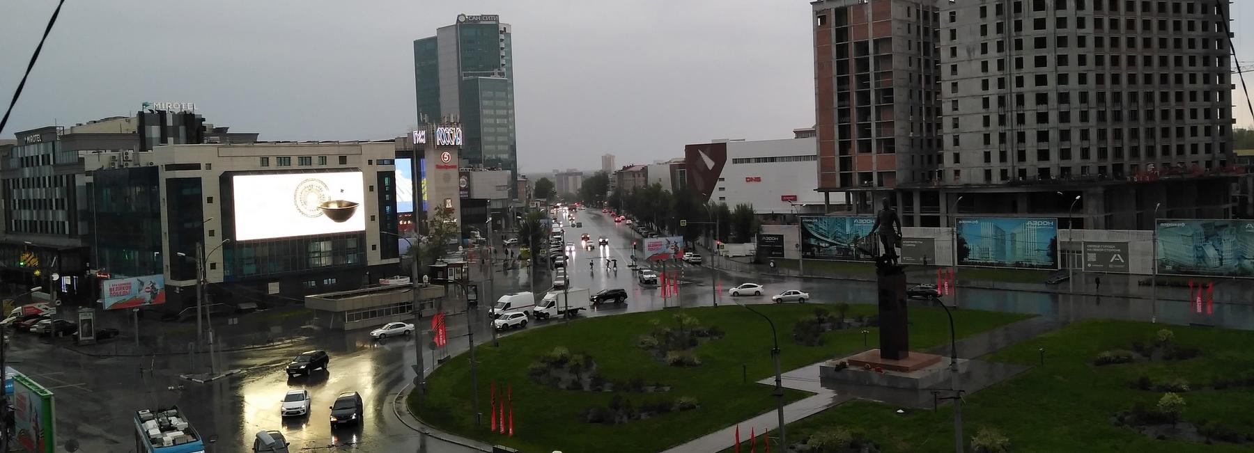 Мощный ливень с грозой накрыл Новосибирск 10 мая