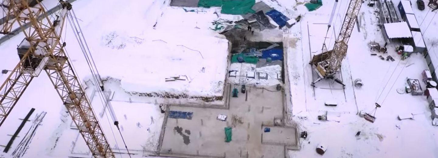 Группа «ВИС» показала с дрона строительство поликлиник в Новосибирске
