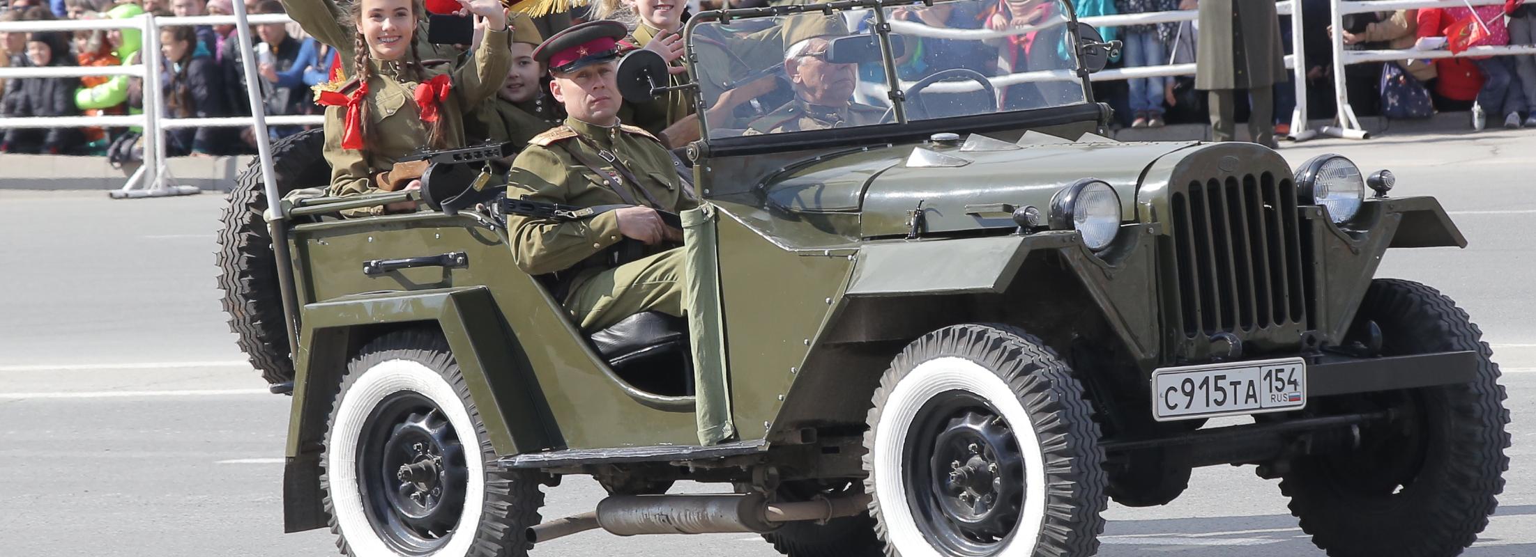 ГАЗ-69, синий трактор и мусоровоз дадут потрогать на празднике у «Меги»