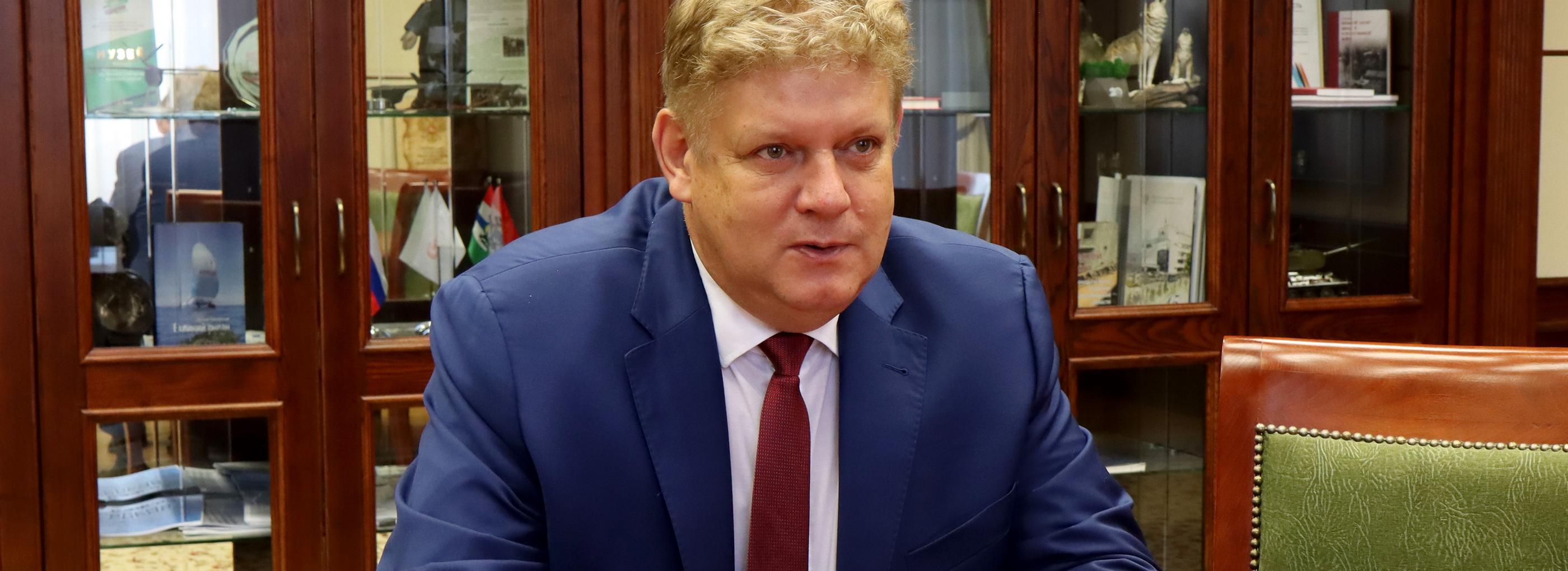 «Время героев»: полпред Серышев обсудил с подопечным план стажировки