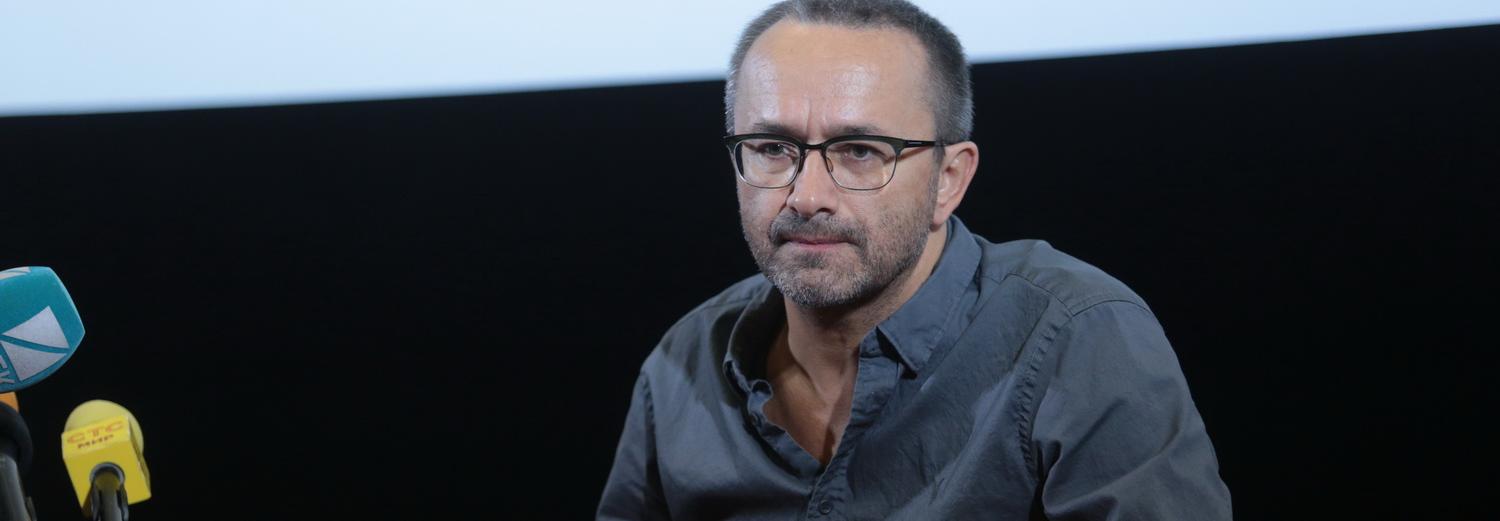 Звягинцев, Noize MC, Парфёнов и Ургант зовут на акцию «Рубль в день»