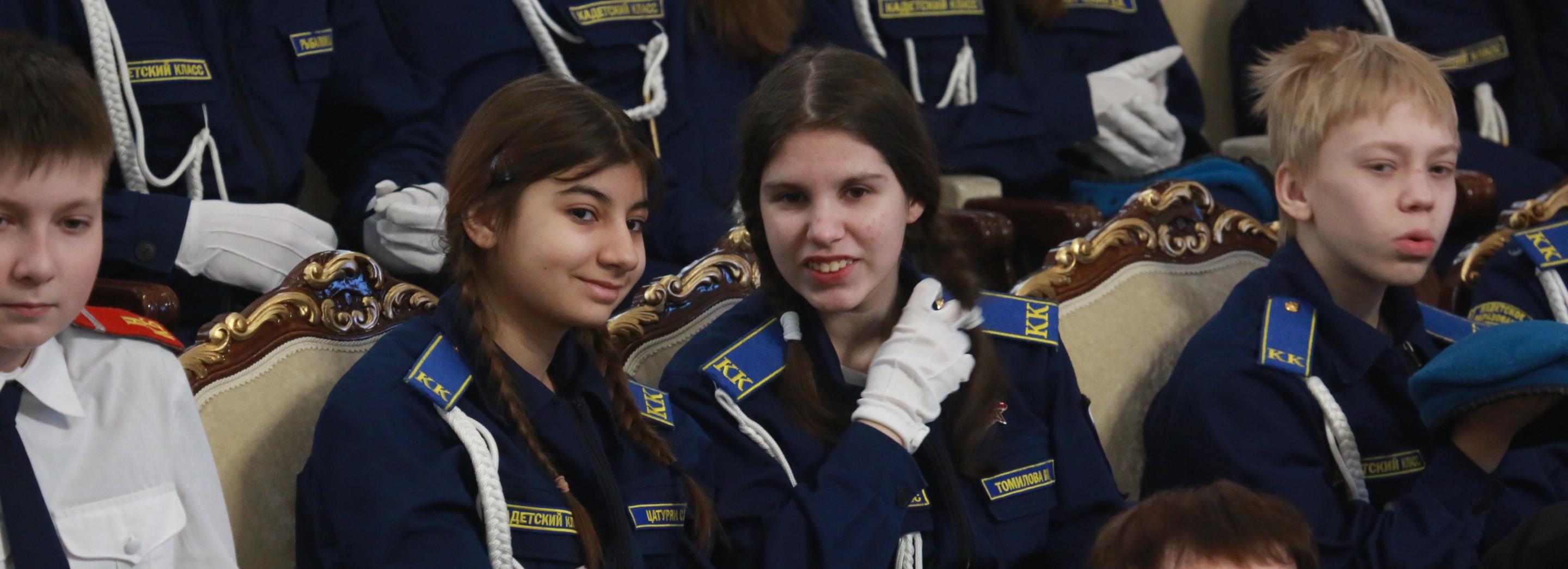 В Новосибирске подростки встретились с бывшими узниками концлагерей