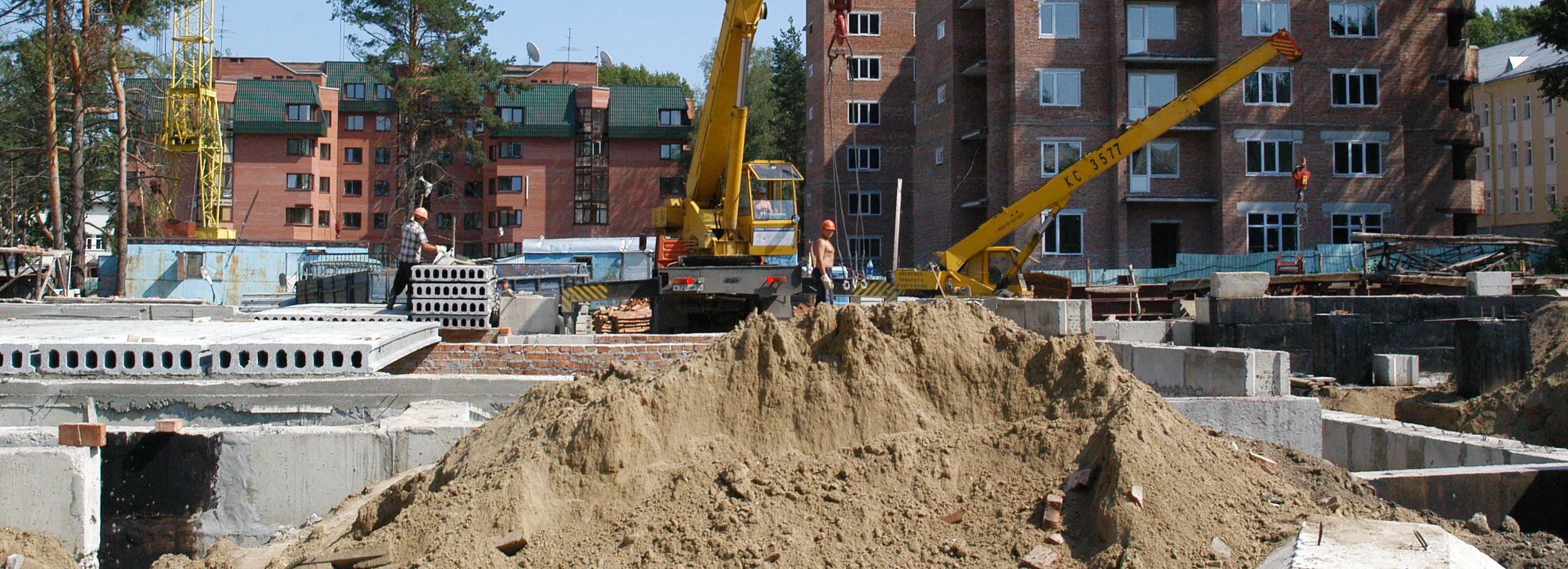 Импортные материалы подорожали наполовину — как выкручиваются строители