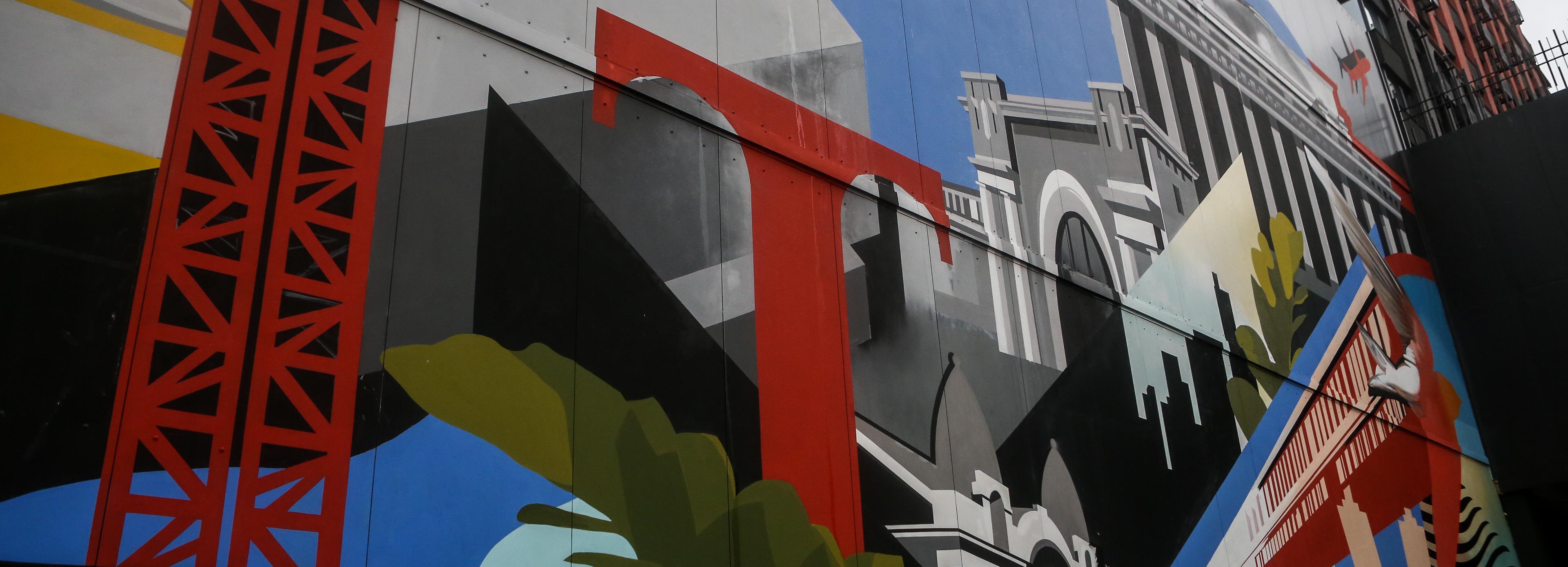 Самый масштабный мурал Новосибирска начали рисовать на ЖК «Тихомиров»