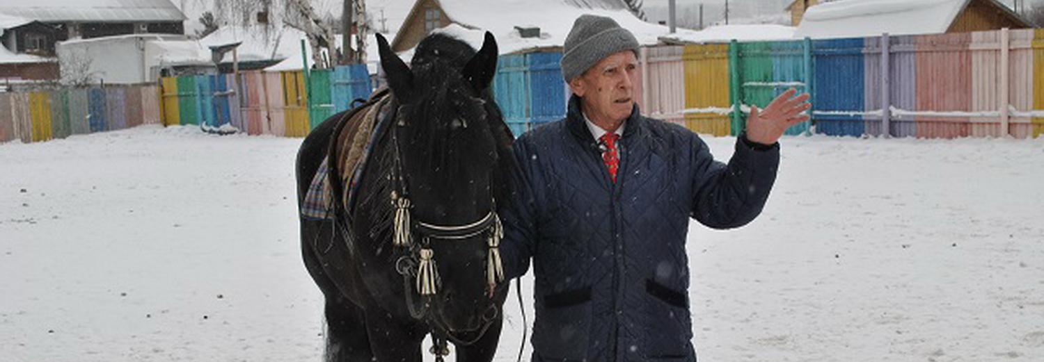 «Рвал зубы солдатам в лесу»: хирург Евгений Благитко отметил 80-летие