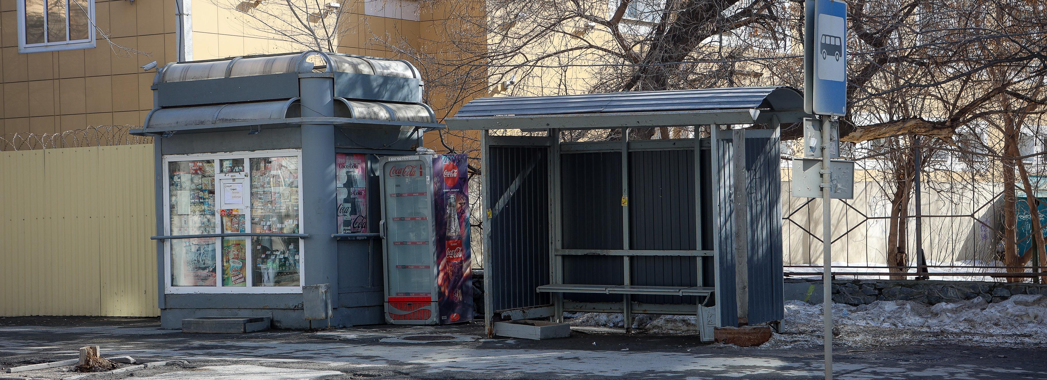 К майским праздникам отмоют остановочные павильоны в Новосибирске