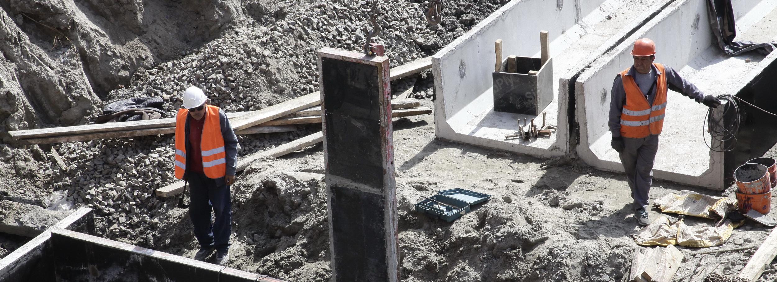 Улицу Шамшурина сузили на семь метров из-за аварии на теплотрассе