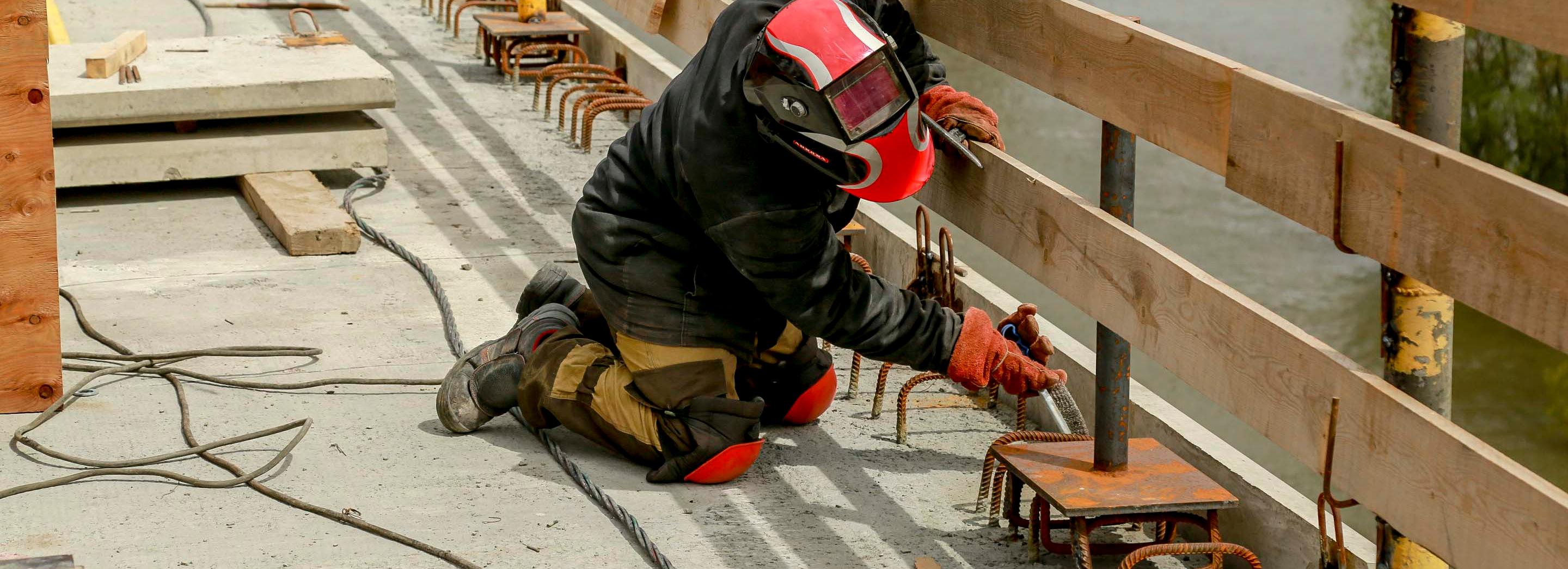 Готовность ремонта Октябрьского моста оценили на 60%