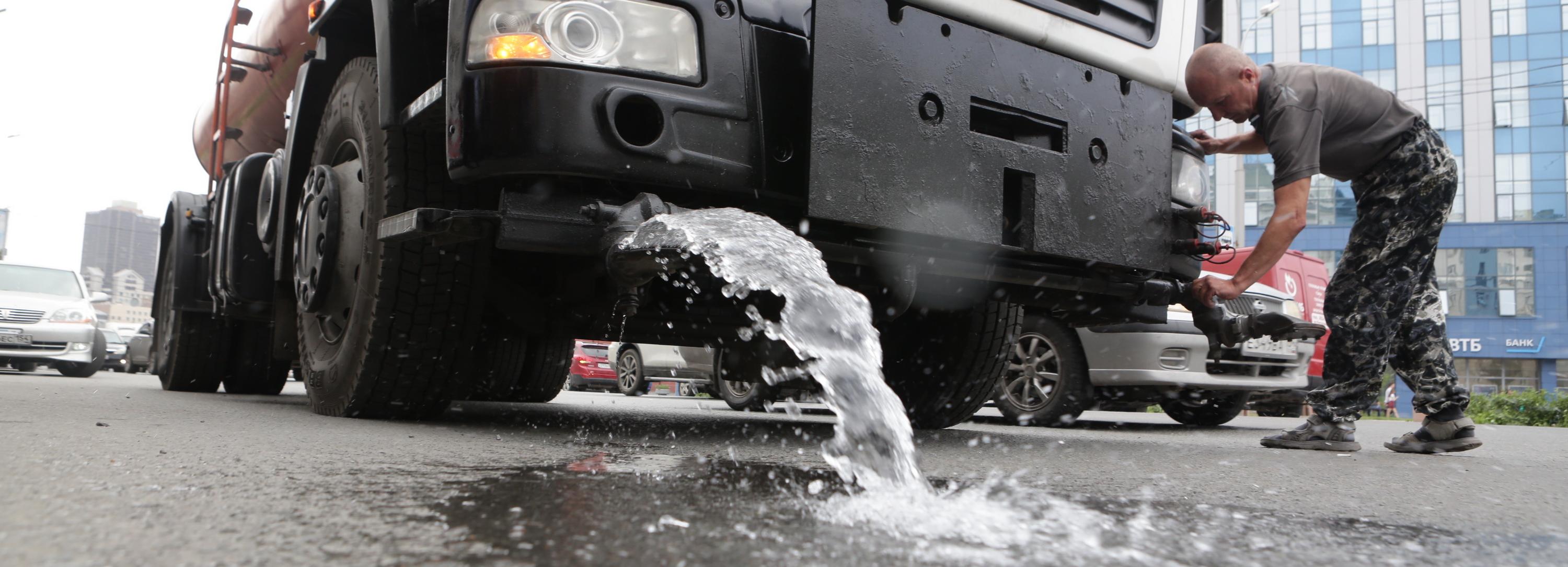 Семь десятков парковок отмыли за сутки в Новосибирске