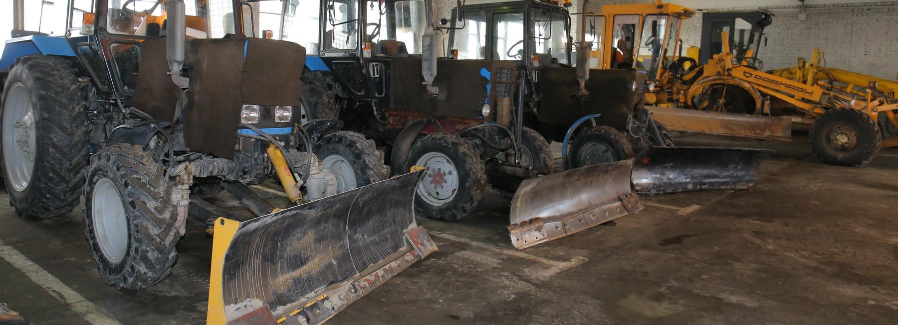 Новосибирские дорожники «переобувают» технику к морозам