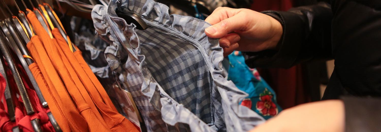 Новосибирцам предлагают закодироваться от тяги к шопингу