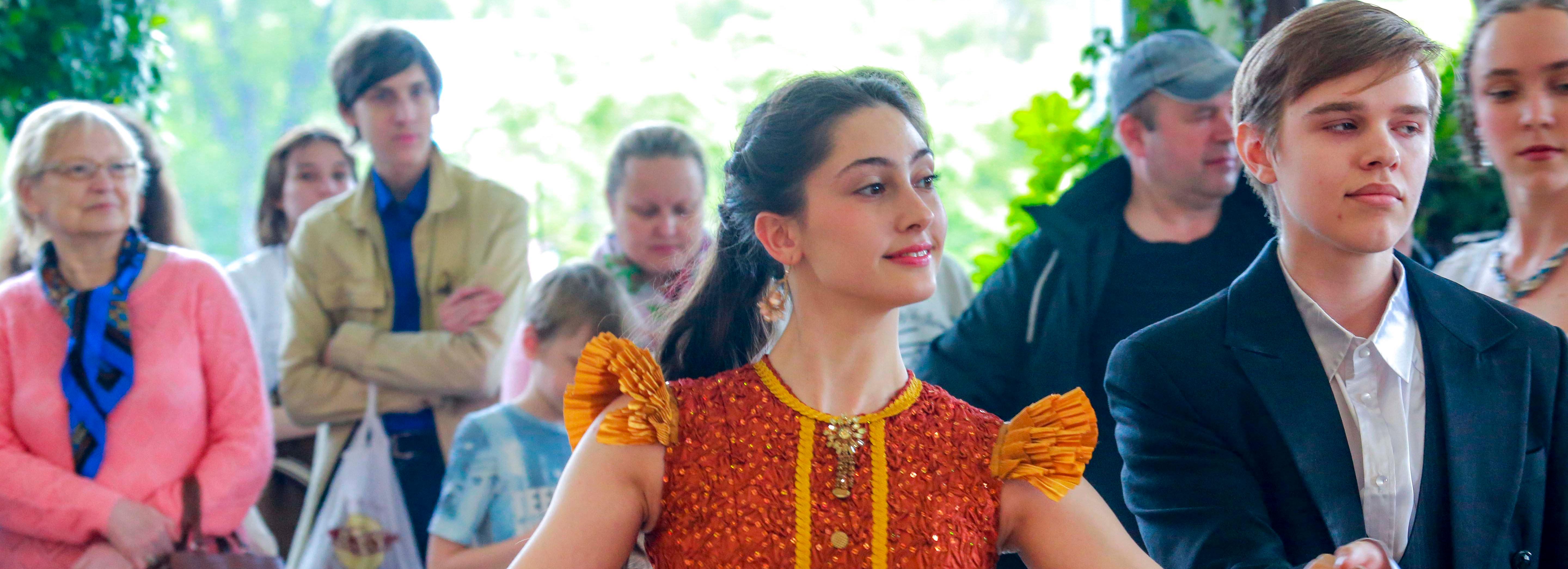 В бальных платьях и с пером в руке искали код Пушкина в театре «Глобус»