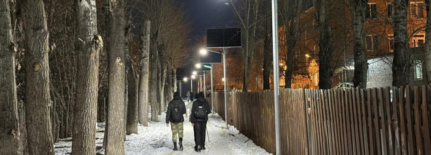 Фонари на солнечных батареях установили на дорожке к Троицкому скверу