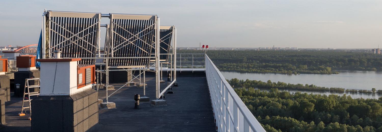 Дом с солнечными панелями на крыше построили в Новосибирске
