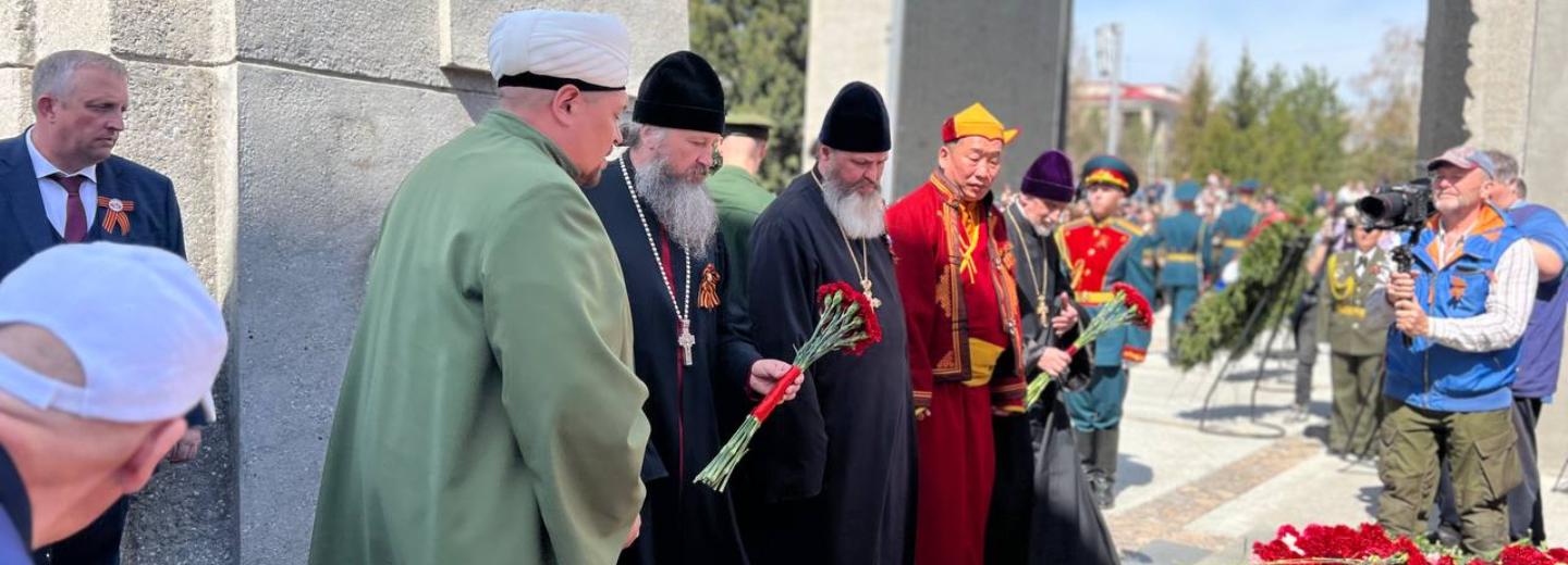 Город дружбы: как многонациональный Новосибирск отметил День Победы