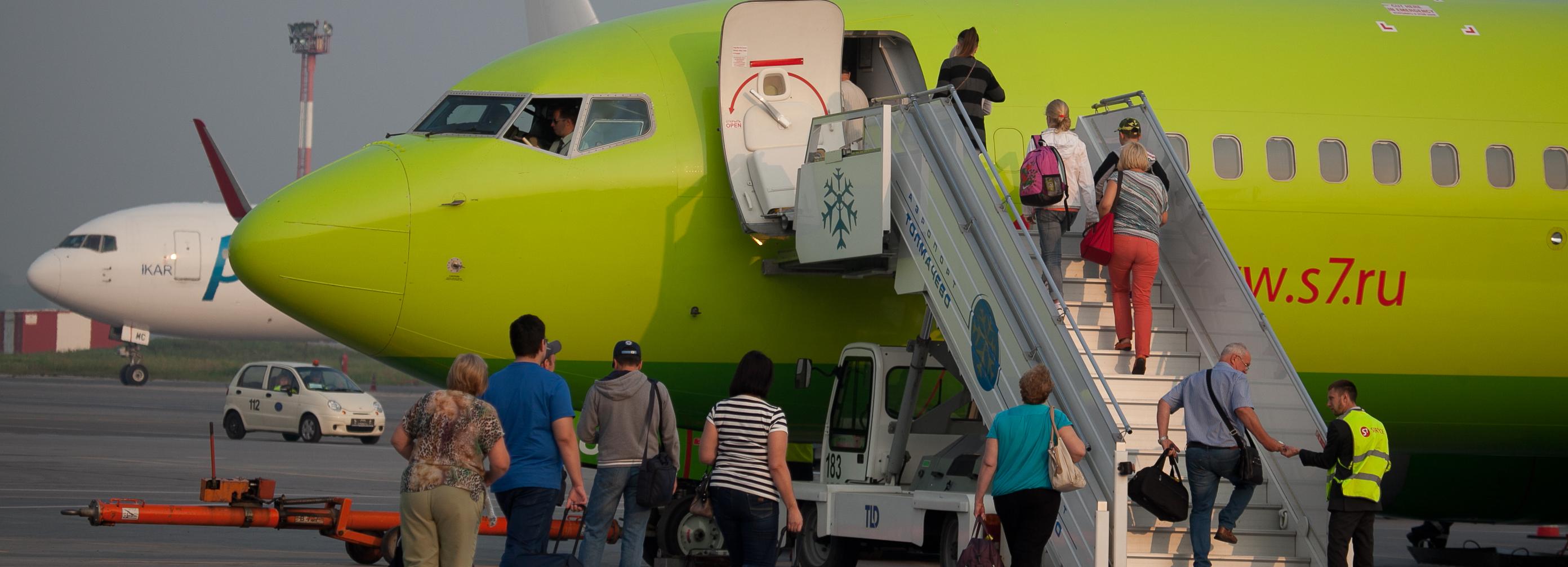 S7 начала продавать на борту самолётов чипсы и шоколад