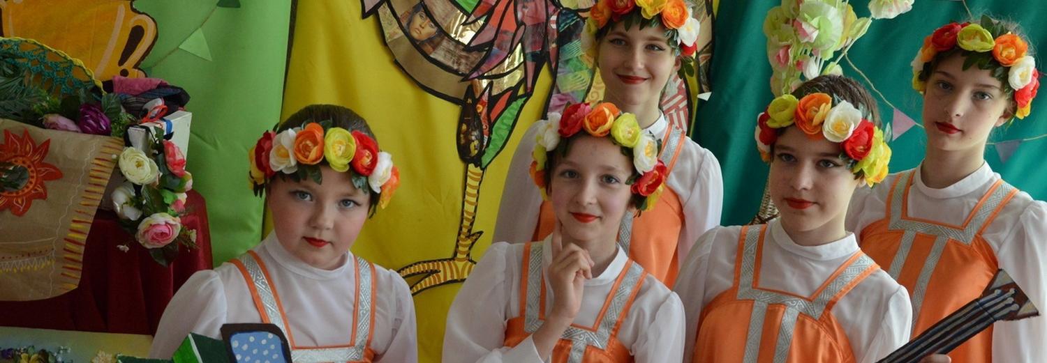 На фестивале «Традициям быть» обучили фехтованию и плетению фенечек