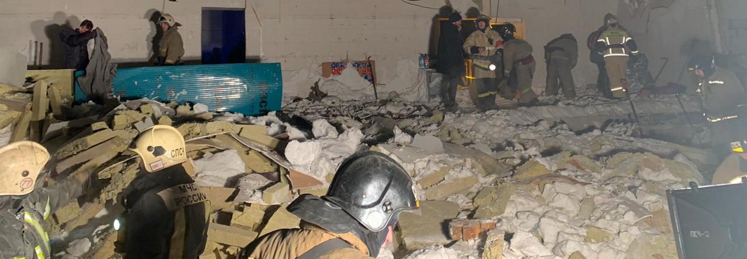 Стало известно о состоянии пострадавших при обрушении крыши в кафе