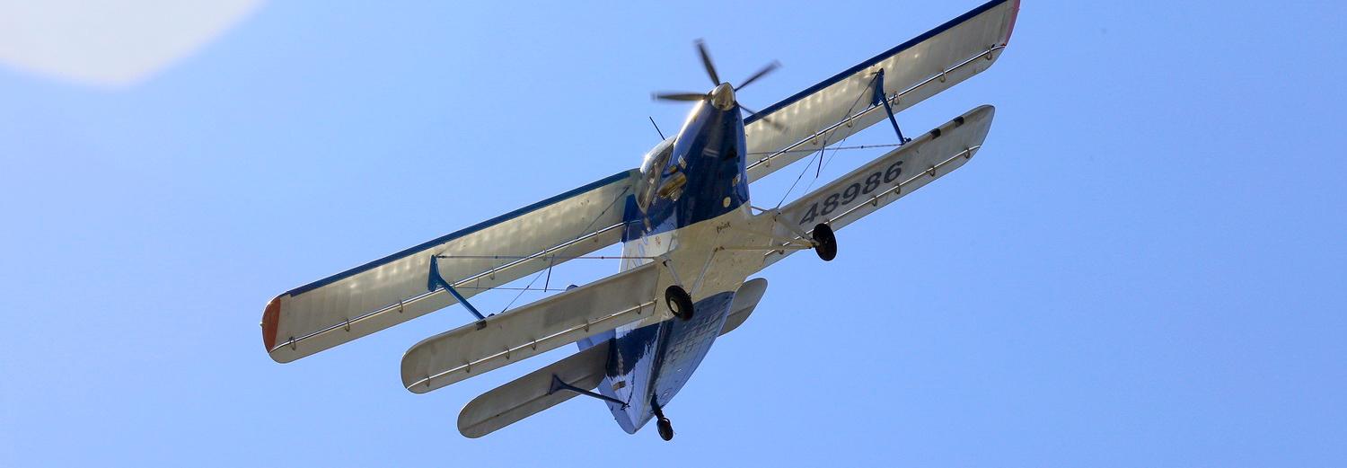 Воздушный парад 9 мая в Новосибирске: видео с неба и земли