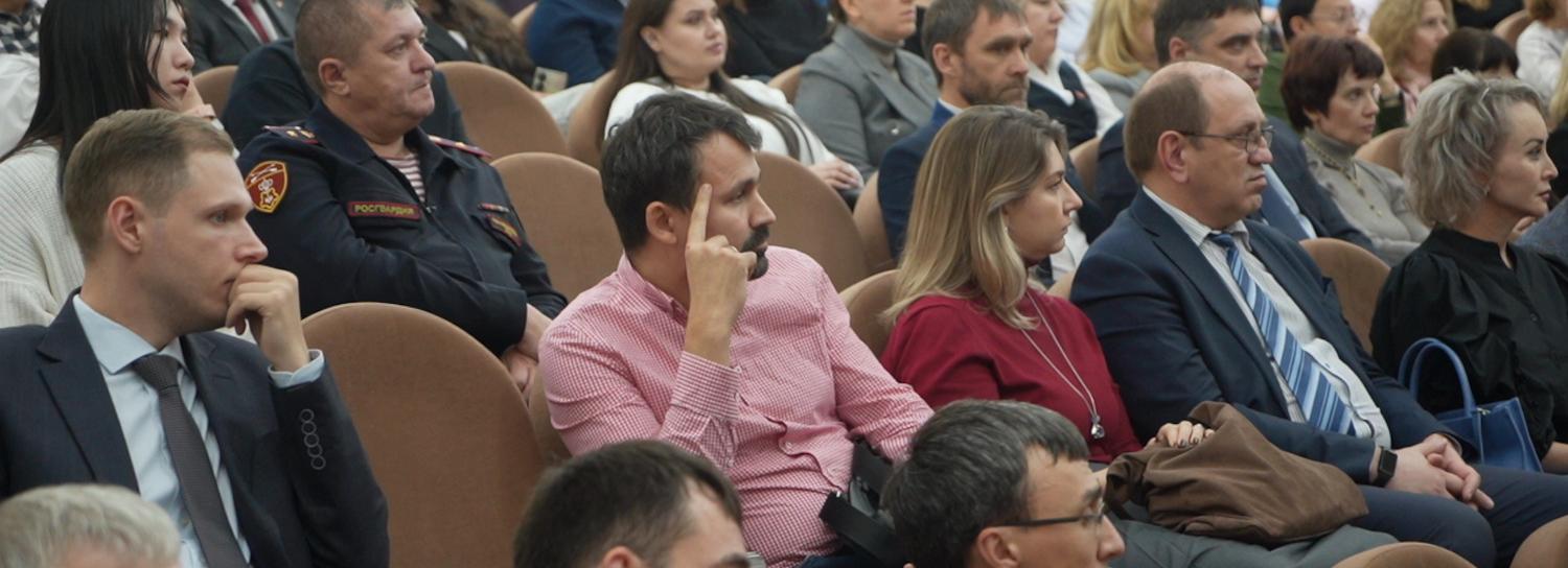 Планы по строительству дороги в Академгородке озвучили на встрече с мэром