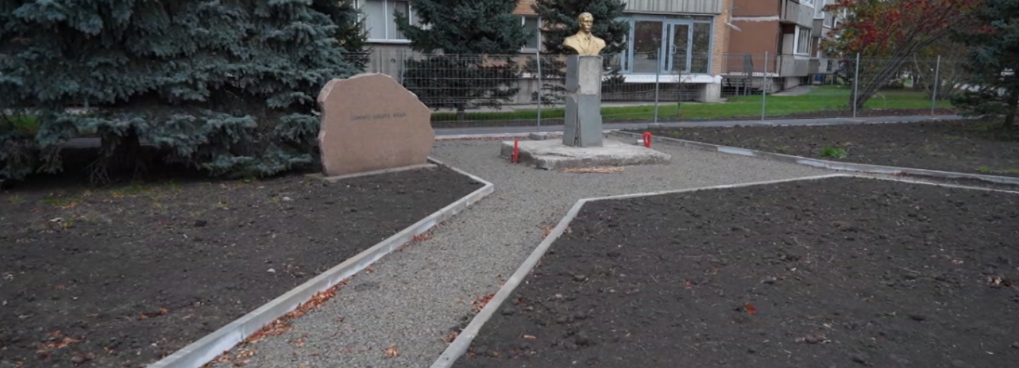 Зоны отдыха и визит-центр появятся к началу зимы в сквере Демакова