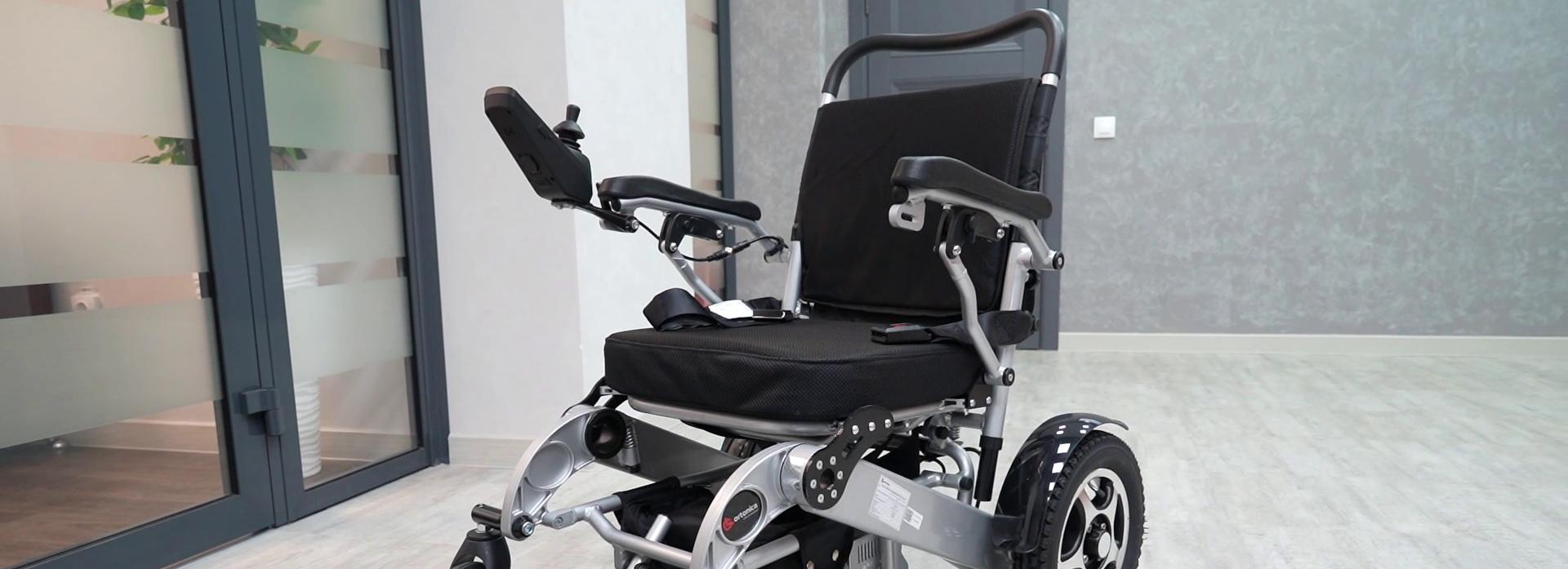 Мэр Кудрявцев: электрическую коляску-вездеход вручили бойцу спецоперации