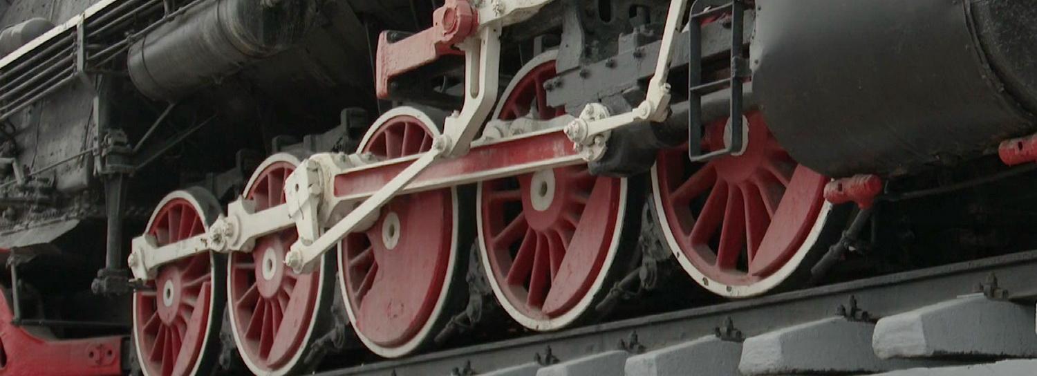 Аллею Железнодорожников открыли возле паровоза на станции Инская