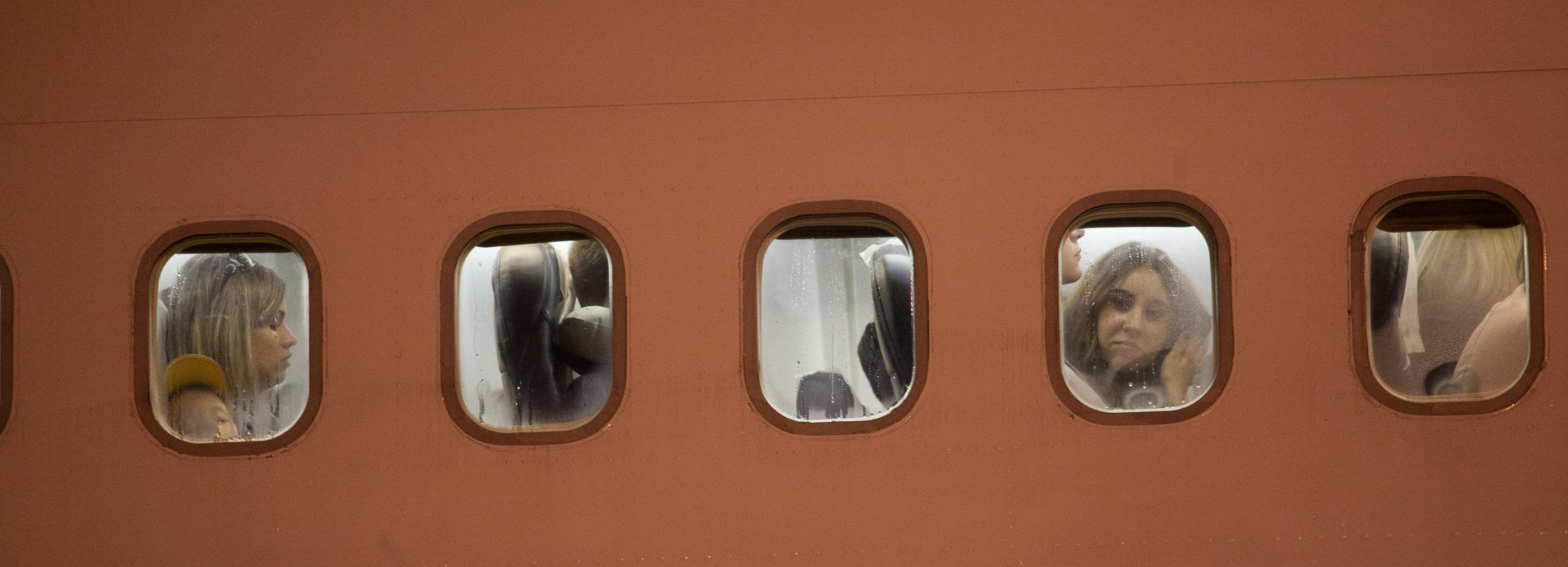 Работа в Новосибирске: защитник кукурузы, стюардесса и зубная фея