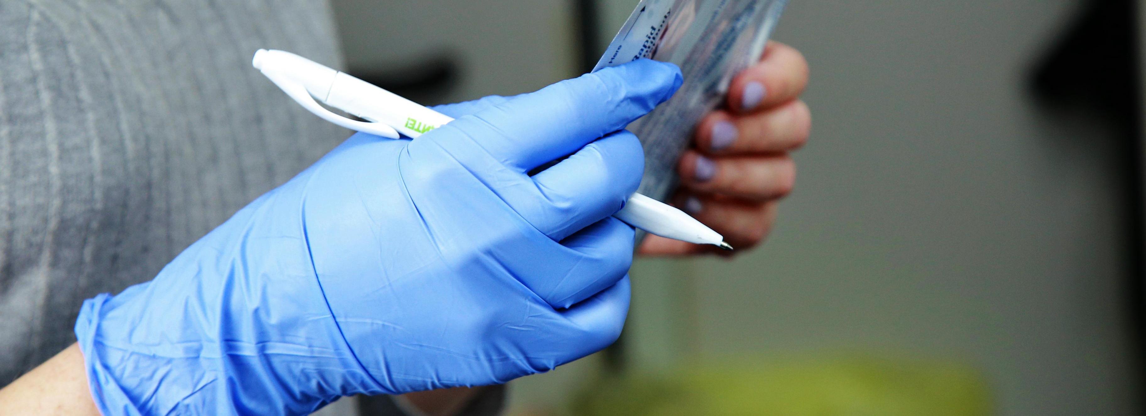 Новосибирцам предложили бесплатно проверить родинки в тест-мобиле