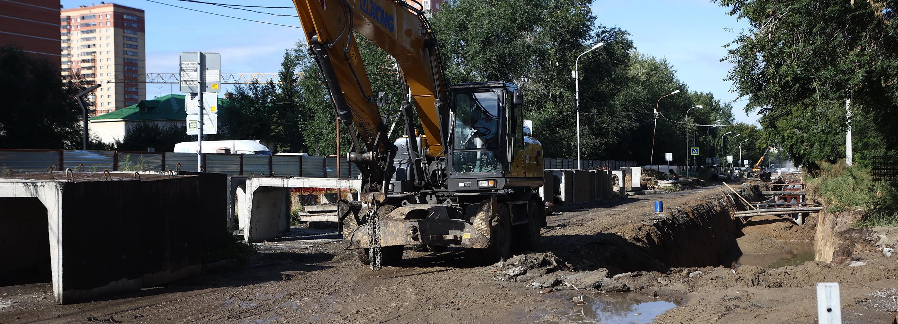 Ремонт построенной в 1953 году теплосети проконтролировал мэр Кудрявцев