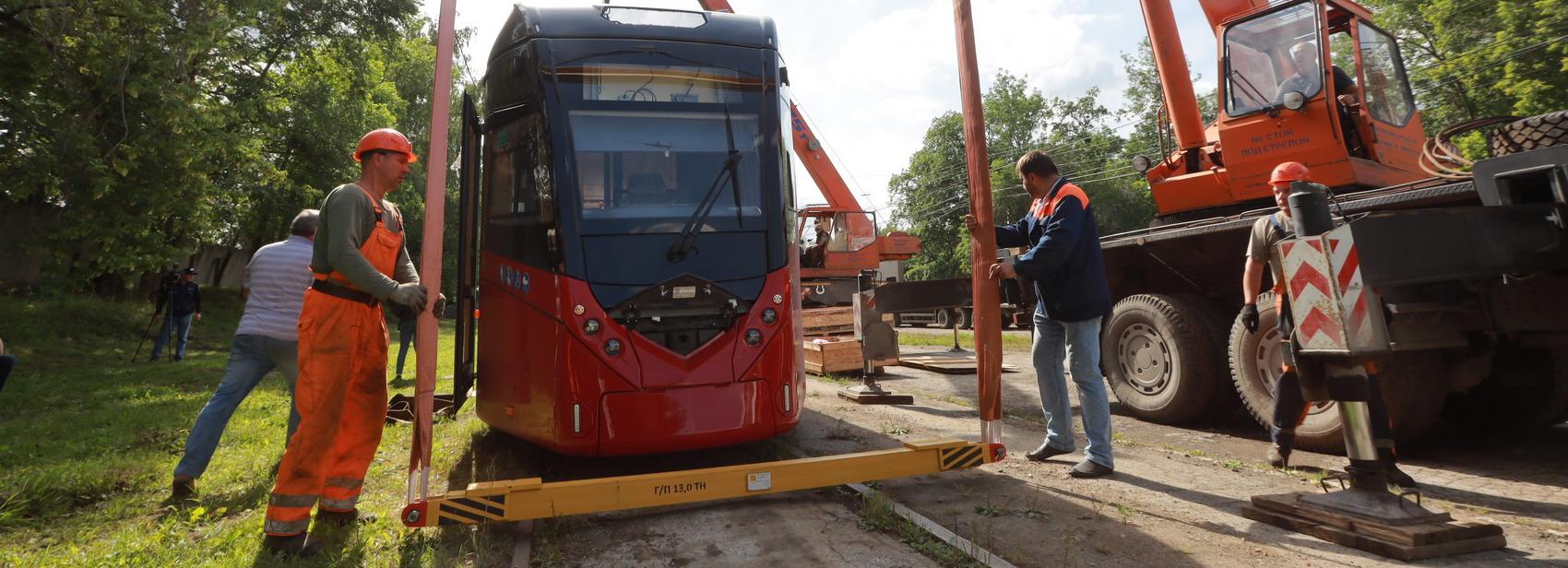 Для модернизации трамваев привезут 9 кузовов из Минска в Новосибирск