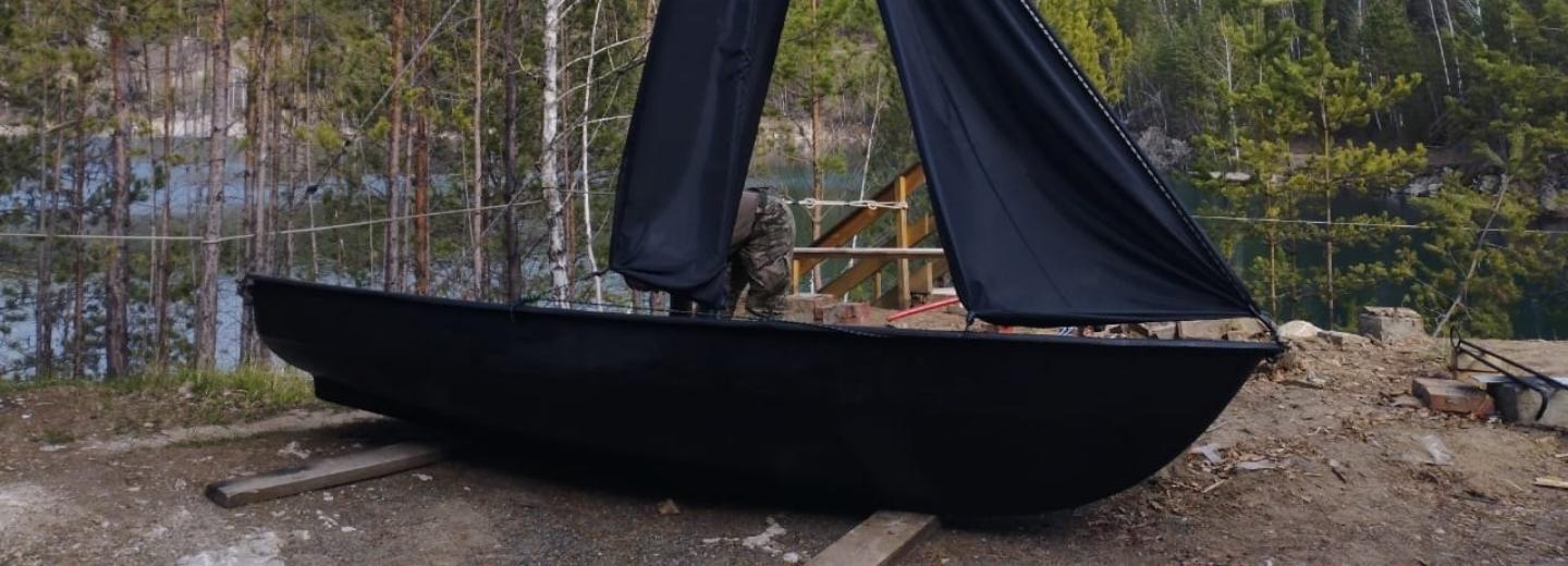 Дайверы затопят чёрный шлюп в Абрашинском карьере под Новосибирском