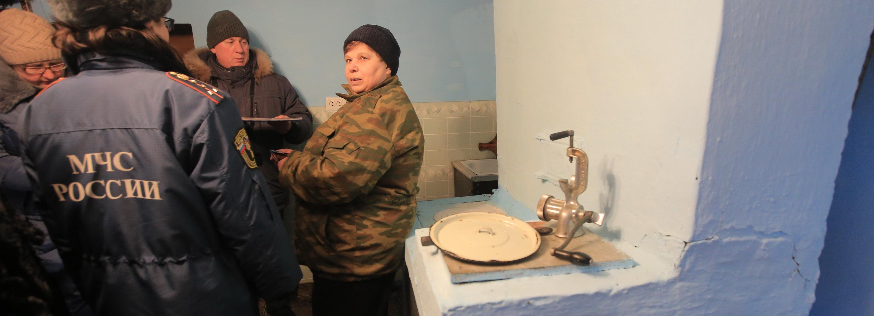 Новосибирцам рекомендуют чаще заглядывать дома в печку и щупать провода