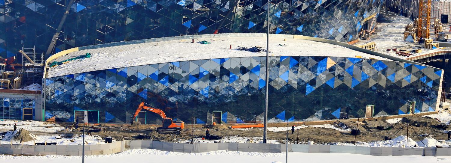 Блогер показал снятую с дрона хронику строительства «Новосибирск-Арены»