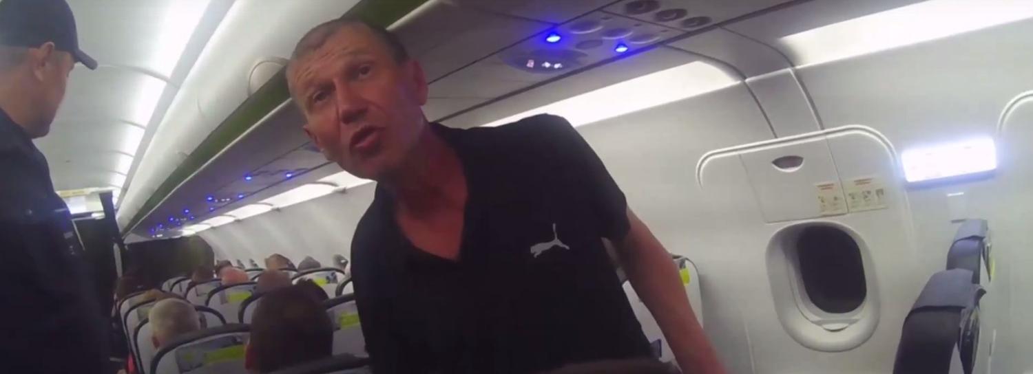 Пьяного дебошира из Бурятии сняли с рейса Новосибирск — Магадан