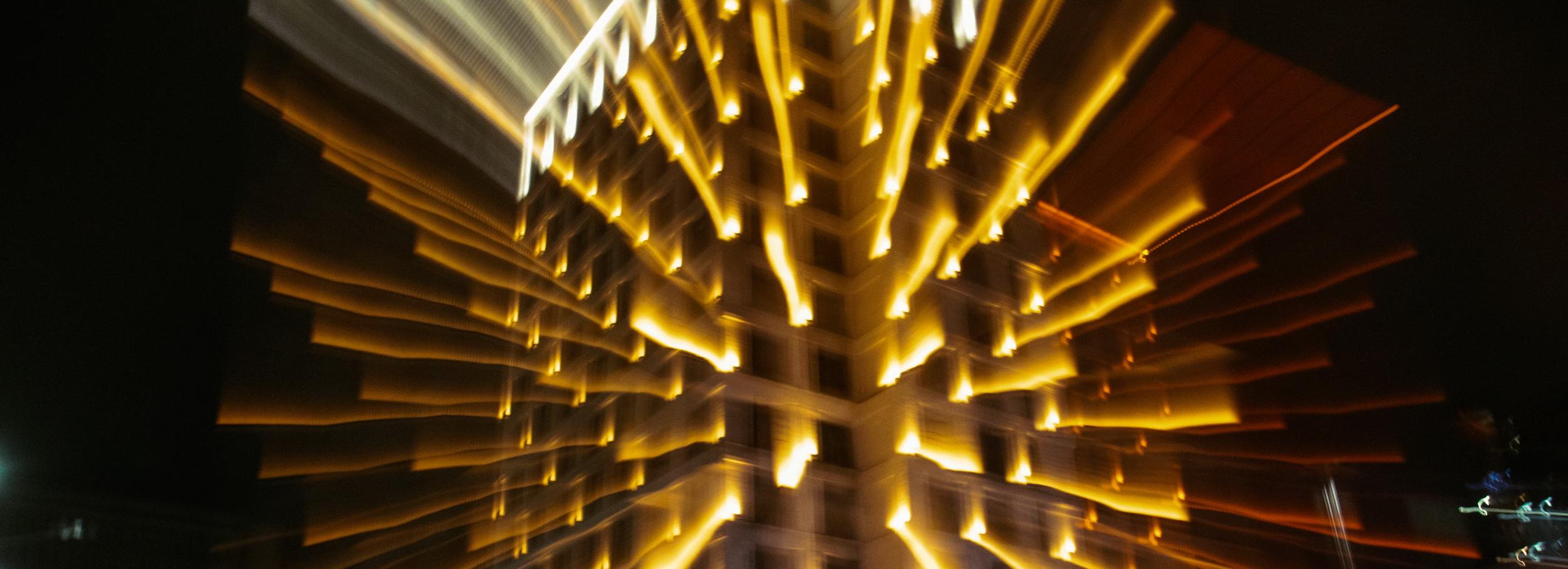 Если вы пропустили: 60-этажный небоскрёб, ванна для книг и усатые доктора