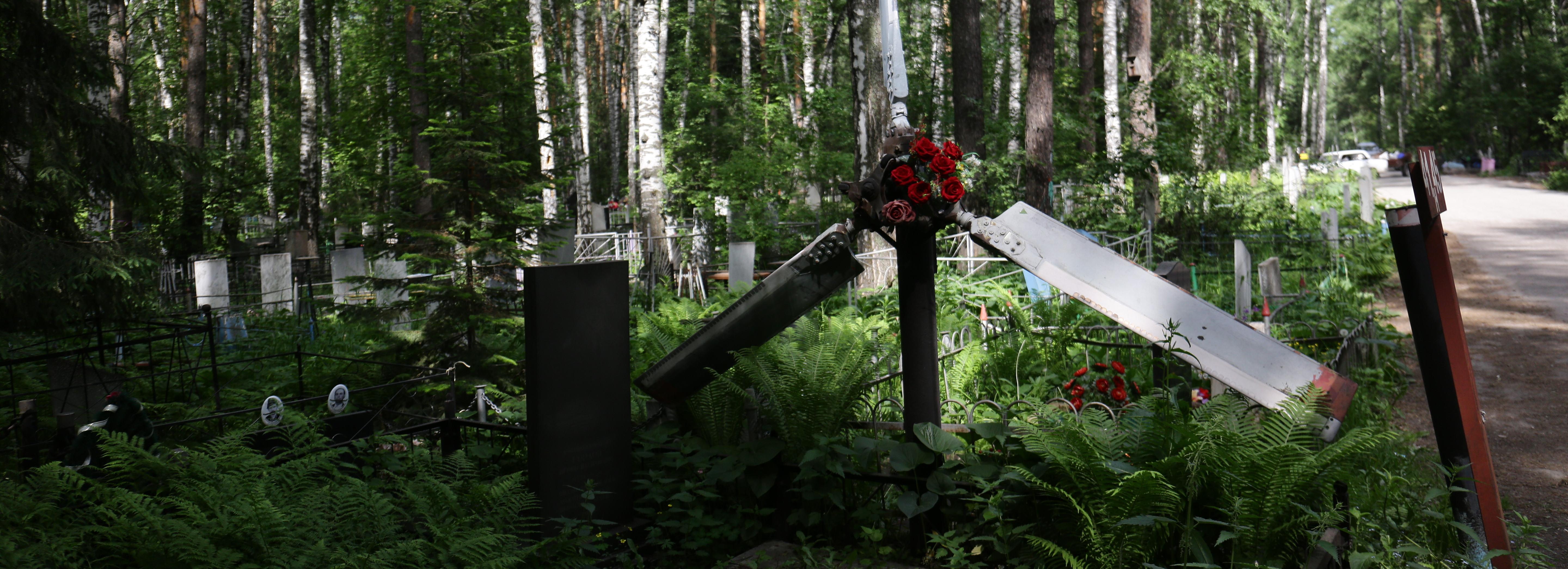 Въезд на кладбища Новосибирска закроют на Троицу