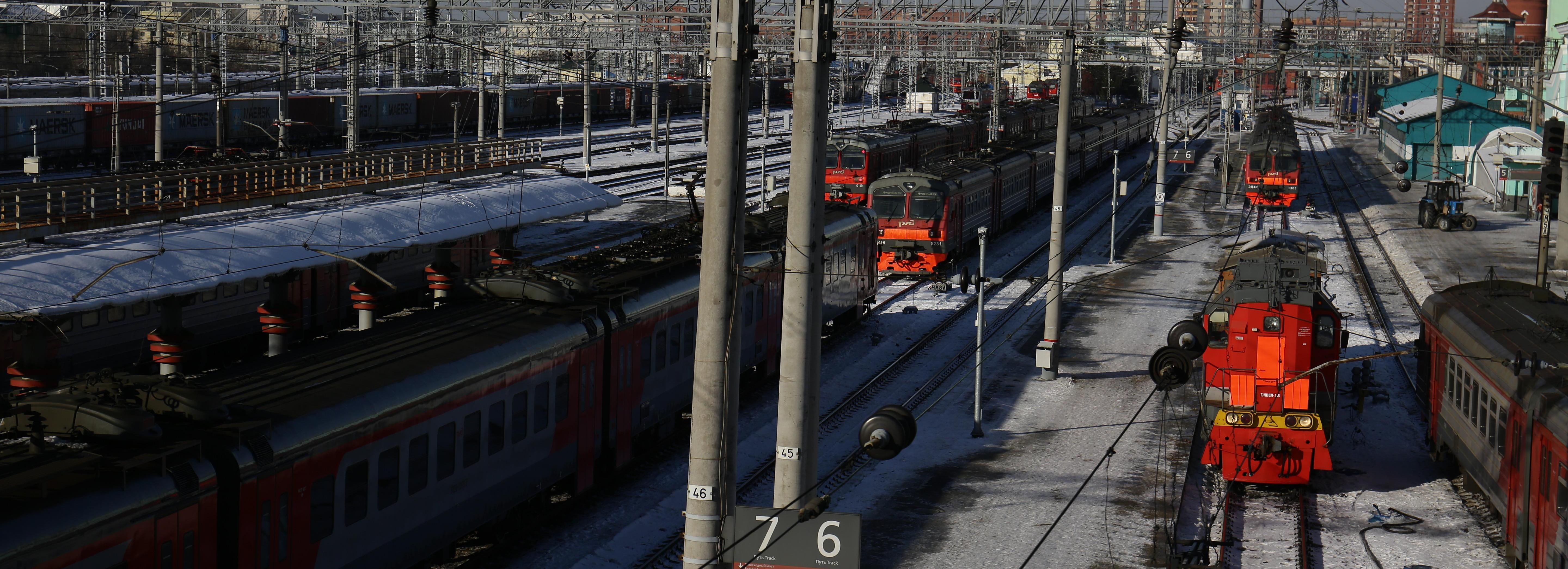 Машинисты ЗСЖД спасли упавшего в овраг пенсионера под Новосибирском