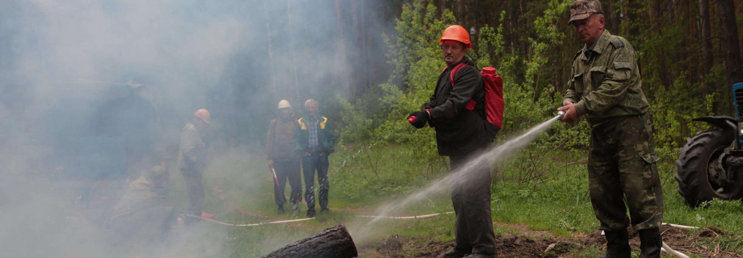 Пять гектаров мусора и сухой травы сгорело в Новосибирске за сутки