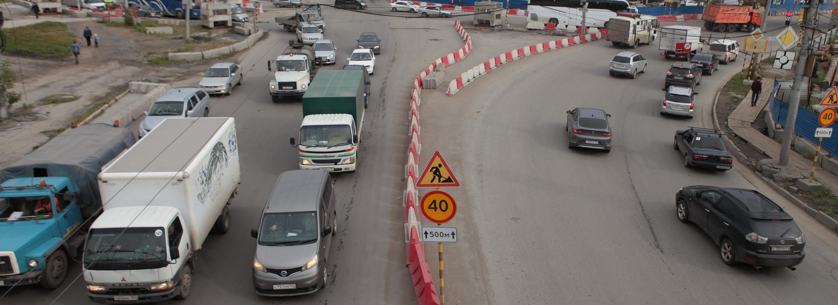 Шестиполосный съезд развязки 4-го моста открыли на площади Энергетиков