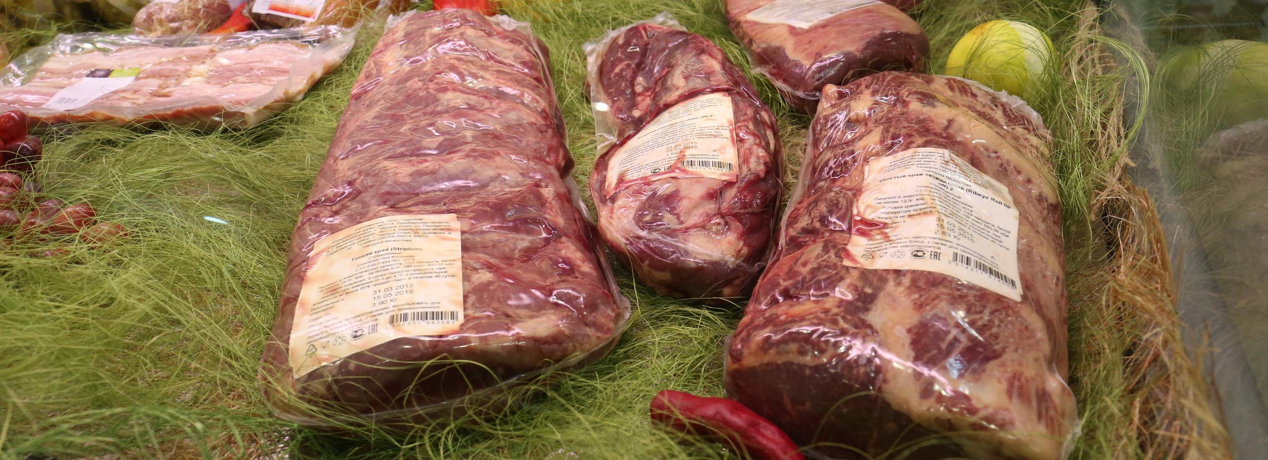 Социальная ярмарка начнёт апрель со скидок на мясо и колбасу