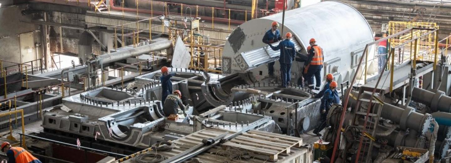 Часть нового генератора весом более 100 тонн установили на ТЭЦ-3