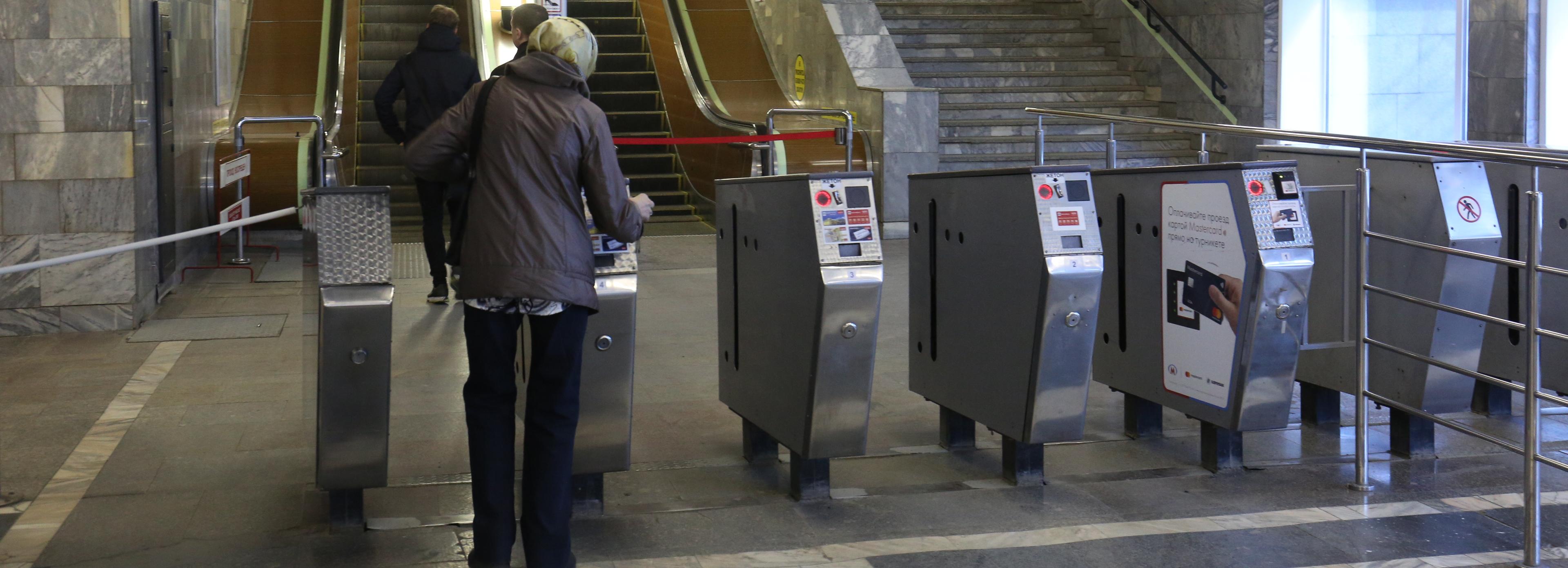 После давки 9 мая на станции метро «Речной вокзал» заменят турникеты